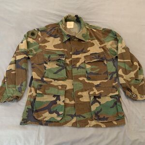 VTG BDU US Army Woodland Camo Jacket Mens Medium Short Combat Coat 80s Military